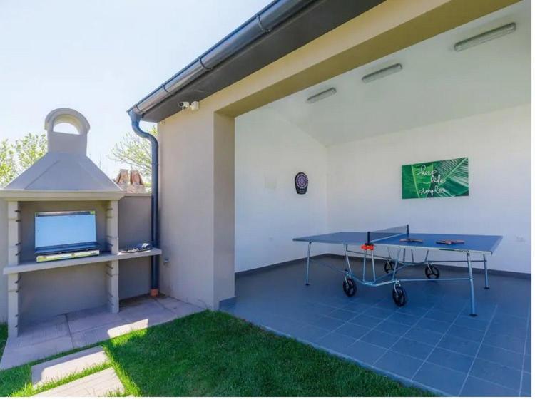 Villa Edi-Heated Pool & E-Bike Sisan Exterior photo